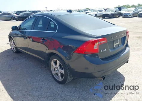 2013 Volvo S60 T5 из США, поврежденный, VIN YV1612FS6D2185459